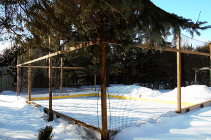 hockey netting around outdoor hockey rink